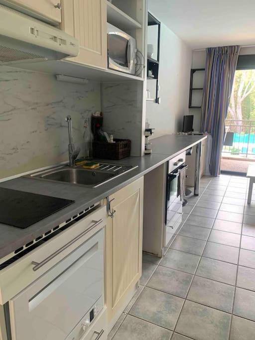 Les Appartements De La Marina 사나리쉬르메르 외부 사진